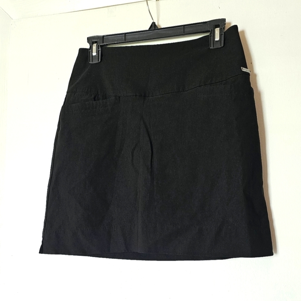 S.C.&CO Black stretchy skort with pockets Size S